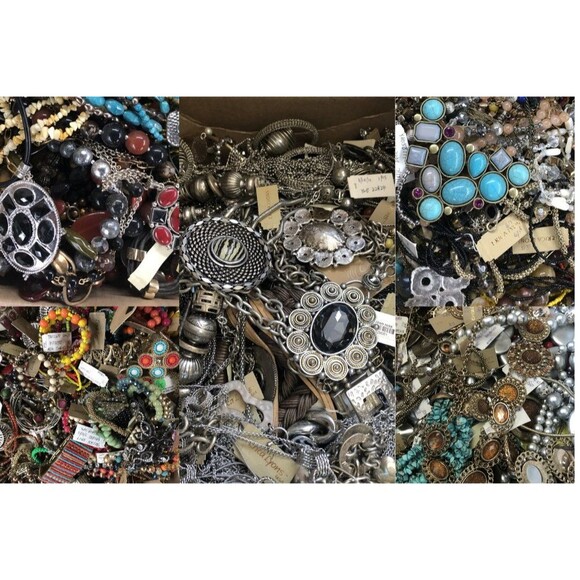 5 lbs Broken JEWELRY LOT - Picture 7 of 10